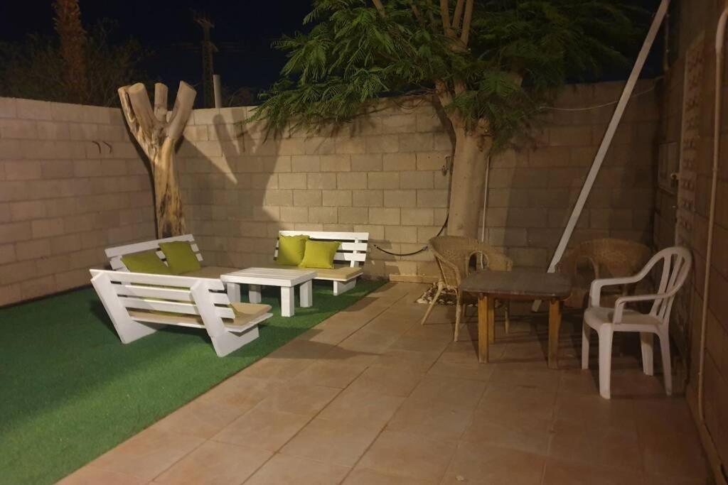 פטיו נופש Eilat Patio Vecation Apartman Kültér fotó